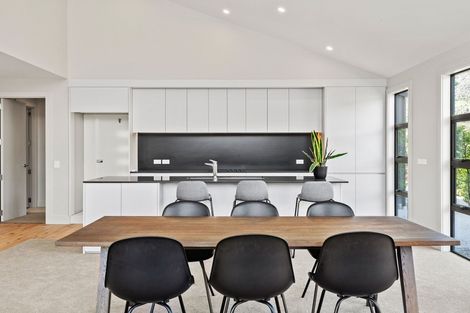 Photo of property in 35 Alps View Place, Lake Hayes, Queenstown, 9304