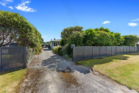 Photo of property in 32 Kiharoa Street, Otaki Beach, Otaki, 5512