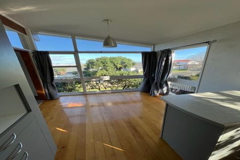 Photo of property in 9 Ellesmere Crescent, Pakuranga Heights, Auckland, 2010