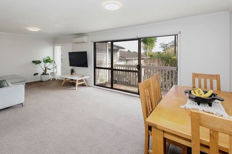 Photo of property in 2/35 Patons Road, Howick, Auckland, 2014