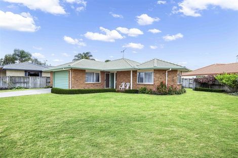 Photo of property in 2 Chatswood Place, Rototuna, Hamilton, 3210