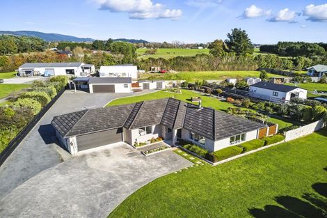 Photo of property in 51 Garth Road, Levin, 5571