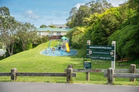 Photo of property in 20 Salford Street, Newlands, Wellington, 6037