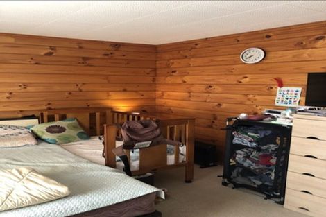 Photo of property in 2a Lauderdale Road, Birkdale, Auckland, 0626