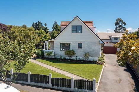 Photo of property in 75 Walton Park Avenue, Fairfield, Dunedin, 9018