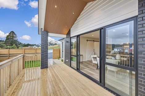 Photo of property in 4 Wheki Place, Swanson, Auckland, 0614