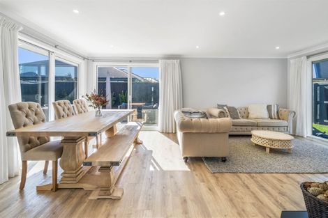 Photo of property in 15 Northmoor Boulevard, Rolleston, 7615