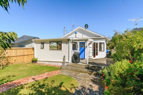 Photo of property in 115 Muritai Road, Eastbourne, Lower Hutt, 5013