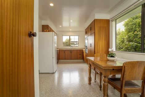 Photo of property in 1 Brasenose Place, Tawa, Wellington, 5028