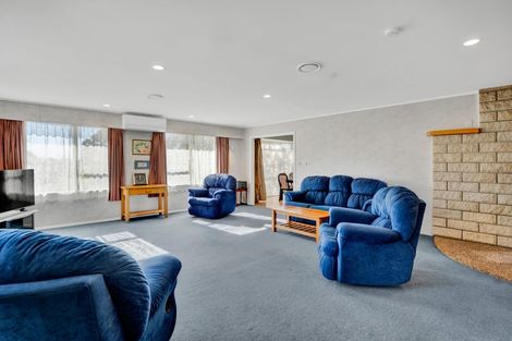 Photo of property in 37 Kowhai Street, Inglewood, 4330