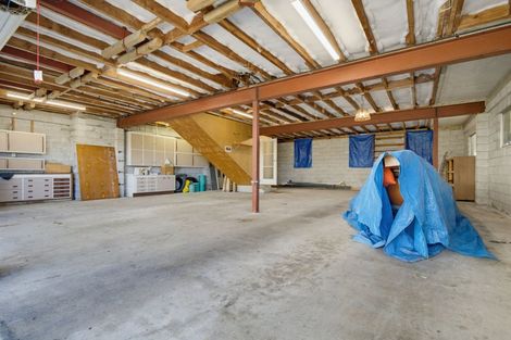 Photo of property in 8 Manahi Avenue, Kawaha Point, Rotorua, 3010