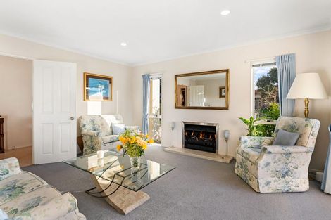 Photo of property in 1 Zara Court, Flat Bush, Auckland, 2016