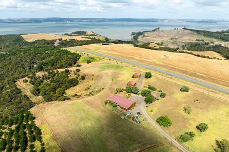 Photo of property in 986 Tinopai Road, Tinopai, Matakohe, 0593