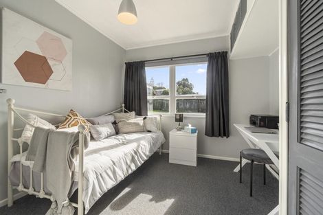 Photo of property in 19 Kashmir Road, Glen Eden, Auckland, 0602