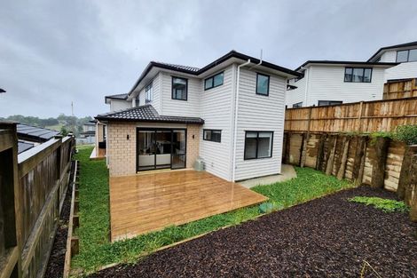 Photo of property in 19 Henriette Place, Totara Park, Auckland, 2105