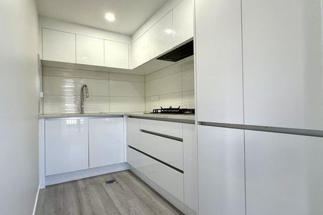 Photo of property in 4 Tawapou Close, Massey, Auckland, 0614