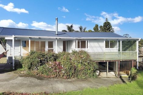 Photo of property in 11 Sycamore Drive, Sunnynook, Auckland, 0620