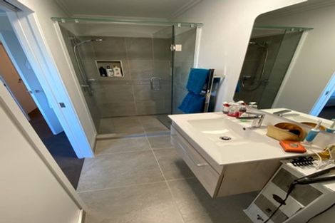 Photo of property in 927 East Coast Road, Northcross, Auckland, 0632