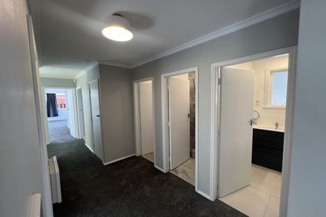 Photo of property in 10 Montana Road, Totara Park, Upper Hutt, 5018