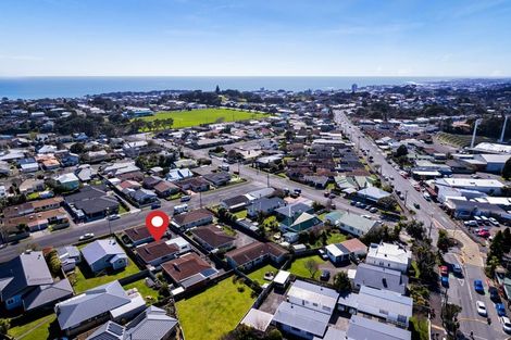 Photo of property in 5a Webster Street, Westown, New Plymouth, 4310