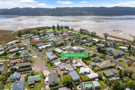 Photo of property in 108b Everitt Crescent, Whangamata, 3620