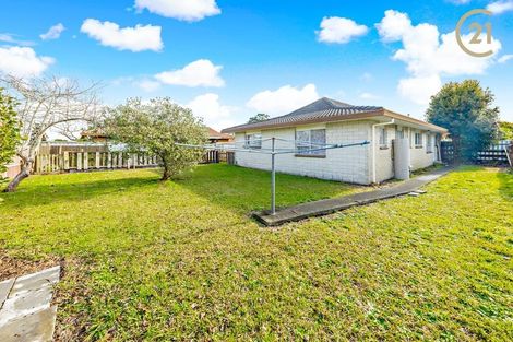 Photo of property in 2/17 Berwyn Avenue, Takanini, 2112