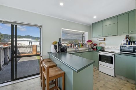 Photo of property in 30 Ararino Street, Trentham, Upper Hutt, 5018