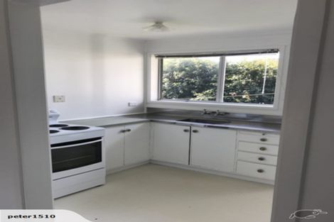 Photo of property in 2/32 Eastern Beach Road, Eastern Beach, Auckland, 2012