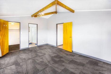 Photo of property in 13 Seymour Grove, Kingsley Heights, Upper Hutt, 5018