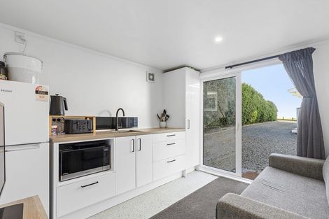 Photo of property in 3 Terrace Road, Titahi Bay, Porirua, 5022