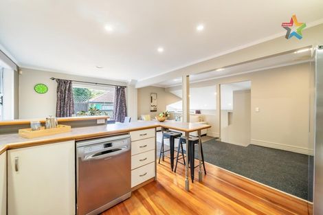 Photo of property in 2/150 Tirohanga Road, Tirohanga, Lower Hutt, 5010