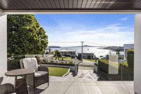 Photo of property in 40 Takutai Avenue, Bucklands Beach, Auckland, 2012