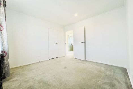 Photo of property in 24 Catkin Crescent, Papatoetoe, Auckland, 2025