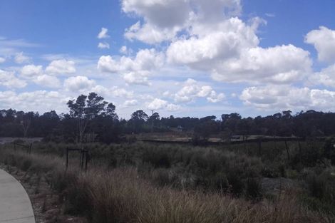 Photo of property in 16 Tauwaka Crescent, Riverhead, 0820