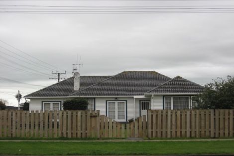 Photo of property in 118 Queen Street West, Levin, 5510