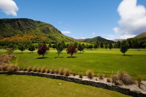 Photo of property in 3 Streamside Lane, Arrowtown, 9371