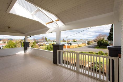 Photo of property in 16 Chamberlain Street, Dannevirke, 4930