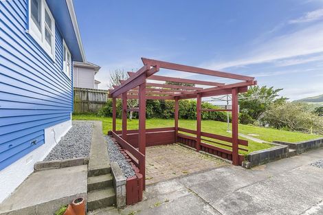 Photo of property in 25 Turkington Street, Tawa, Wellington, 5028