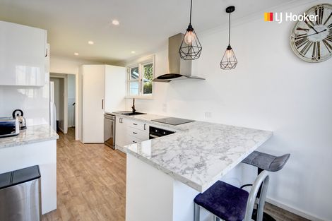 Photo of property in 21 Burgess Street, Green Island, Dunedin, 9018