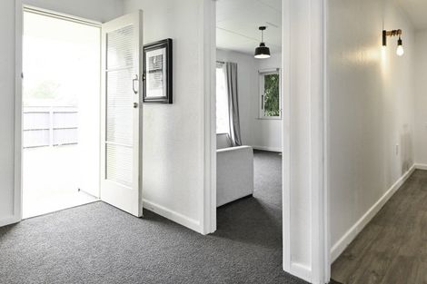 Photo of property in 433 Dalcross Street, Mayfair, Hastings, 4122