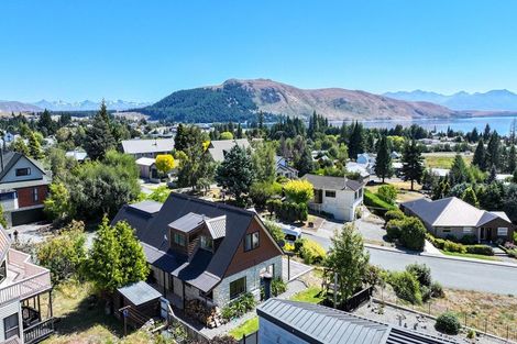 Photo of property in 4 Hamilton Drive, Lake Tekapo, 7999