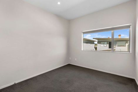 Photo of property in 6/45a Swanson Road, Henderson, Auckland, 0610