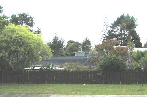 Photo of property in 23 Glendene Avenue, Glendene, Auckland, 0602