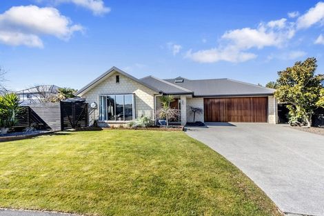 Photo of property in 16 Sovereign Gardens, Halswell, Christchurch, 8025