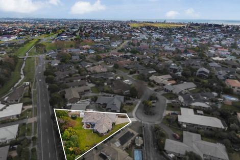 Photo of property in 22 Pinewood Grove, Paraparaumu Beach, Paraparaumu, 5032