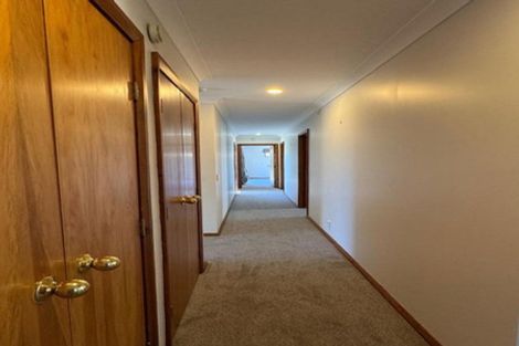 Photo of property in 8 Arataki Road, Havelock North, 4130