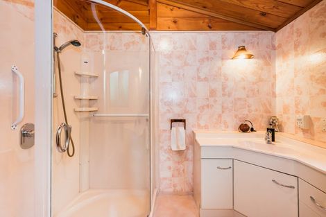 Photo of property in 9 Kohekohe Road, Waikanae, 5036