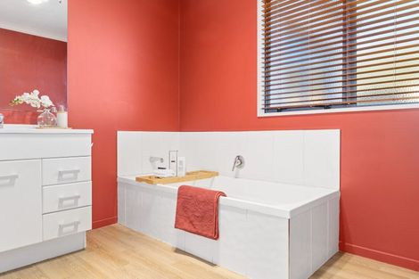 Photo of property in 10 Portobello Way, Huntington, Hamilton, 3210