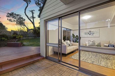 Photo of property in 175 Bleakhouse Road, Mellons Bay, Auckland, 2014