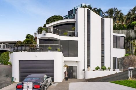 Photo of property in 5 Weston Street, Moturoa, New Plymouth, 4310